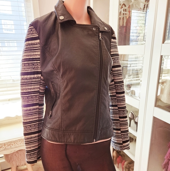 Faux leather + pattern Jacket - Picture 3 of 10